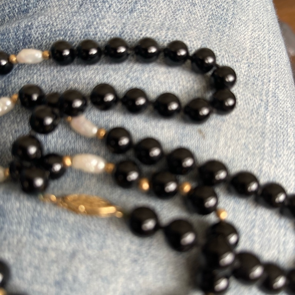 Black onyx pearl gold Necklace with Gold Accents